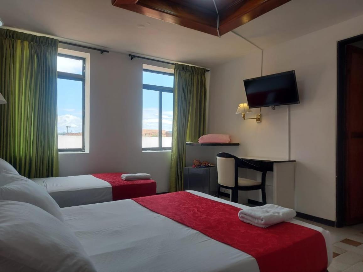 Hotel Mariscal Robledo كارتاغو المظهر الخارجي الصورة